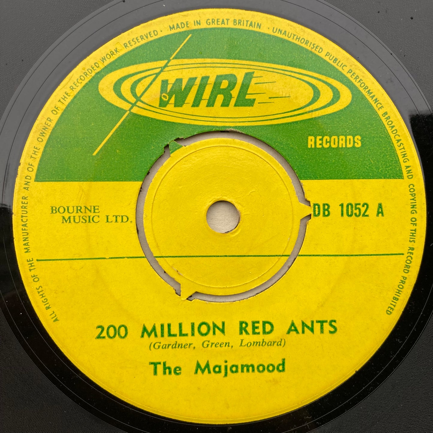 200 Million Red Ants / 	Faces Amassed