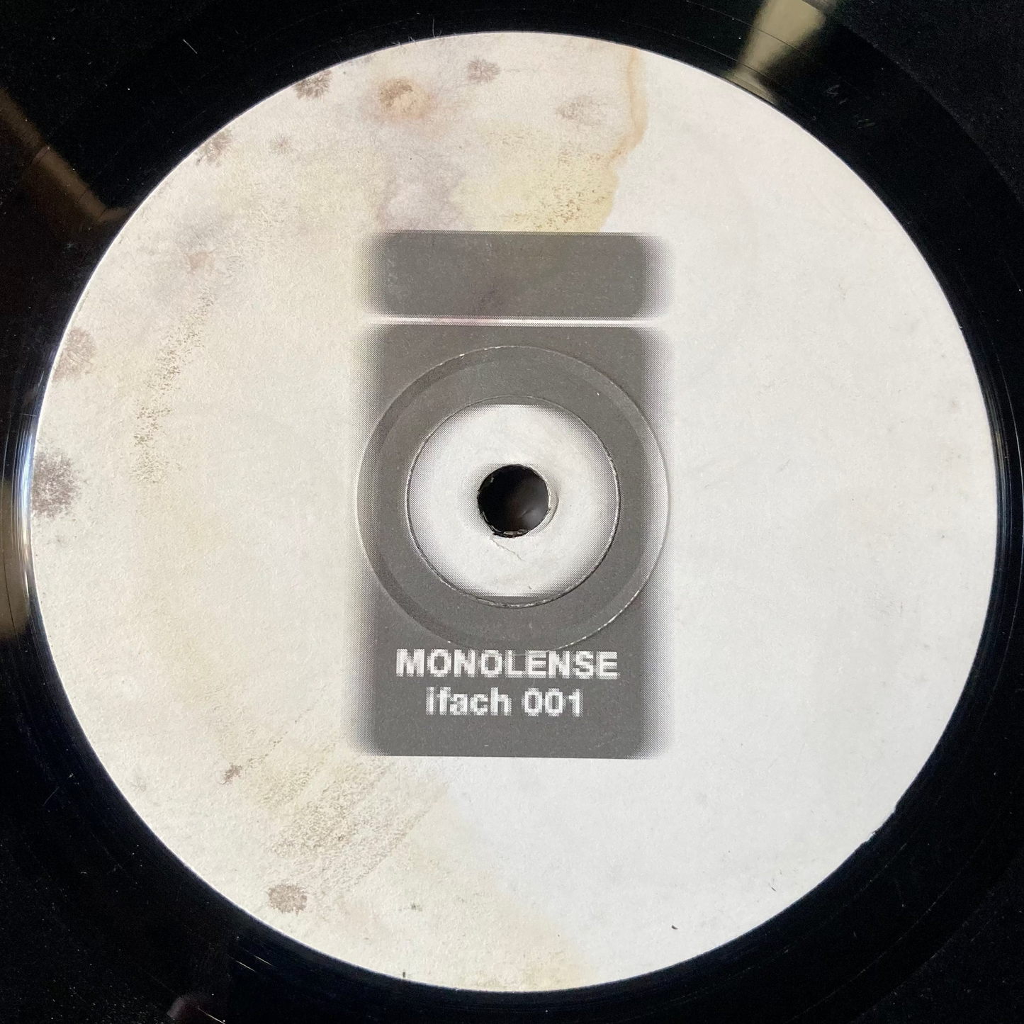 Monolense